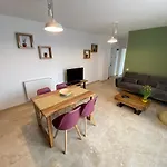Helga\'S Place Premium 1 Bedroom Condo